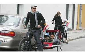 ブランジェリーナ一家、クリスマス休暇にニューオーリンズでサイクリング 画像