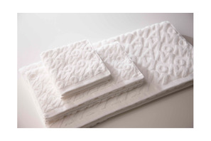 MoMA DESIGN STORE×今治、モノグラムがオシャレな最高品質のタオルコレクション 画像