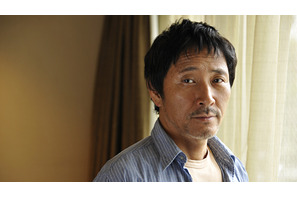 「あえて面白く表現しない面白さ」『歓喜の歌』の小林薫が語る“面白さの量” 画像