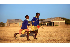 【特別映像】『世界の果ての通学路』ケニアの少年、オバマのようなスピーチを披露