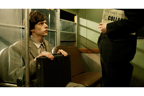 【予告編】ジェシー・アイゼンバーグ＆ミア・ワシコウスカ初共演！『嗤う分身』