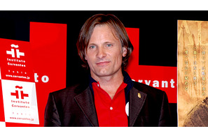 ヴィゴ・モーテンセン来日！　息子が薦めてくれた宮本武蔵を参考に剣術開眼？