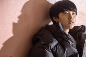 「EXO」D.O.、初映画『明日へ』の役柄を語る！「“義理がたい”点が似ている」