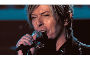 故デヴィッド・ボウイの貴重なライブ秘話も…『アーサー・フォーゲル』