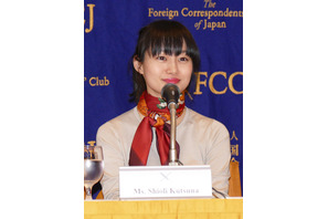 忽那汐里、ビートたけしの素顔は「寡黙」と明かす　『女が眠る時』で恋人役