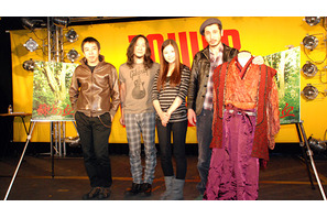 草刈正雄の愛娘、危うくマムシに襲われる羽目に!?　『蘇りの血』公開記念イベント