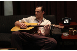 【特別映像】トム・ヒドルストン、歌唱シーンへの挑戦を語る！『アイ・ソー・ザ・ライト』