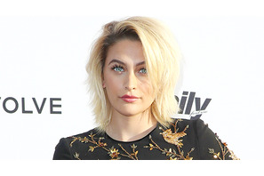 故マイケル・ジャクソンの娘パリス、「カルバン・クライン」広告塔に