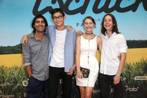 こんな同級生がほしかった！ドイツ発・美男美女のフレッシュな俳優たち『50年後のボクたちは』