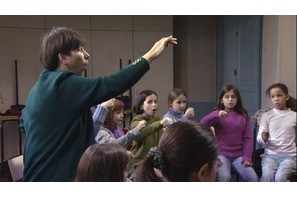 パリ13区アマチュア合唱団の歌声『合唱ができるまで』12月23日公開初日決定