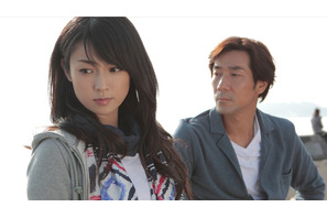 東野圭吾、初ラブストーリー『夜明けの街で』予告到着　久保田利伸が切なく歌い上げる