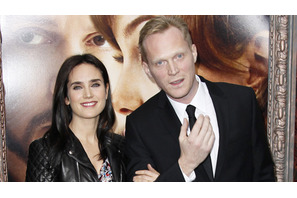 ジェニファー・コネリー＆ポール・ベタニー夫妻に女児誕生