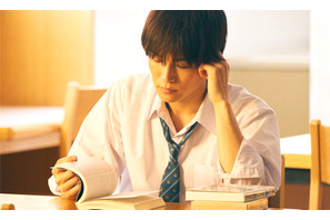 岩田剛典は20代最後！杉咲花＆須賀健太と制服姿を披露『パーフェクトワールド』