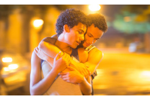 LGBT映画注目の1作『サタデーナイト・チャーチ』“初恋のデュエット”映像到着