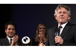 ロマン・ポランスキー監督、生涯功労賞受賞と共に77年の事件の被害者に謝罪