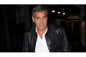 ジョージ・クルーニーらがU2ボノ主催の飢餓撲滅チャリティ・ビデオに出演