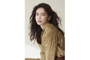 長谷川京子が 極悪非道な真犯人 役に 坂口健太郎との心理戦 シグナル Cinemacafe Net 長谷川京子が 極悪非道な真犯人 役に 坂口健太郎との心理戦 シグナル Cinemacafe Net