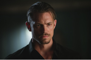 北欧美男ジョエル・キナマンに釘付け『THE INFORMER』独占画像入手