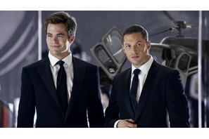 これがCIAの本気！　恋をめぐる『ブラック＆ホワイト』“やり過ぎ”映像が到着