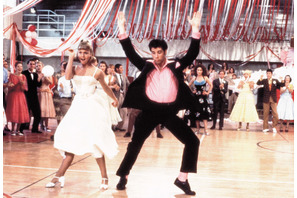 J・トラボルタ＆O・ニュートン＝ジョンが40年ぶりに『グリース』コンビ姿に