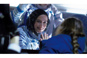 夢と家族の狭間で揺れる…エヴァ・グリーン主演『約束の宇宙』予告 山崎直子のコメントも到着