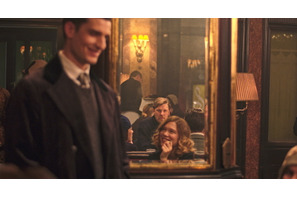 夫が妻の魅力的な一面に気づく、パリでの夜『ストーリー・オブ・マイ・ワイフ』本編映像