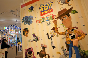 【ディズニー】おもちゃの部屋へようこそ！「トイ・ストーリー」スペシャルカフェが東京・大阪・名古屋の三大都市に期間限定オープン
