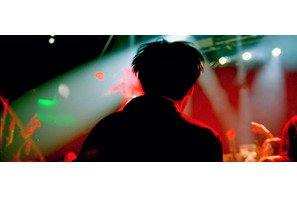 須藤蓮×脚本・渡辺あや『ABYSS アビス』純粋な恋に沈んでいく本予告