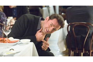 ヒュー・ジャックマンもお手上げ？　『ムービー43』新ビジュアル＆予告編解禁