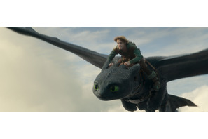 ヒック役メイソン・テムズ「ヒックは私のヒーロー」『ヒックとドラゴン』監督＆ジェラルド・バトラーも演技を絶賛