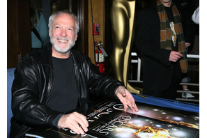 『スター・ウォーズ』『インディ・ジョーンズ』などのポスターを手掛けたドリュー・ストルーザンが死去 78歳