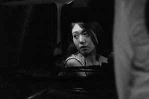 咲耶「美しく撮っていただけた」綾野剛の隣で堂々と輝く新星の素顔とは…『星と月は天の穴』