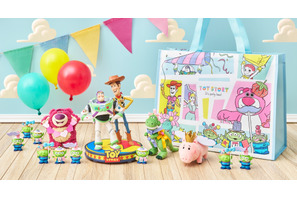 『トイ・ストーリー』祝・公開30周年コレクションが登場！おもちゃたちがパーティーコスチュームで大集合