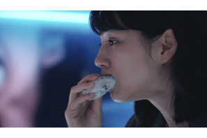 「のんちゃんの対局飯！」のん“飛鳥”、超重要な対局中の“もぐもぐタイム”に反響「MISS KING / ミス・キング」第6話