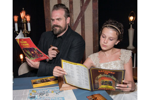 ミリー・ボビー・ブラウン、「ストレンジャー・シングス」共演者のデヴィッド・ハーバーによるハラスメントといじめを告発