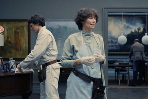 『THE END（ジ・エンド）』監督、ティルダ・スウィントン起用理由は「細く透き通るようなソプラノ」“地下シェルター”ファッション写真も