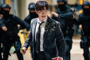 イ・チェミンがヴィランか!? ジュノ主演最新作「CASHERO ～ヒーローは現金を持つ～」予告編