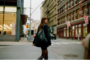 A24製作　ダコタ・ジョンソン主演で描くロマンティック・ラブストーリー『マテリアリスト 結婚の条件』来年初夏公開