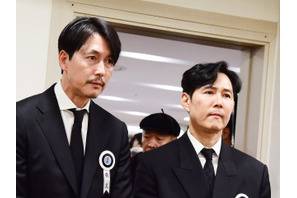 故アン・ソンギさんの遺影と勲章を持つのは…「イ・ジョンジェ、チョン・ウソン」と公式発表