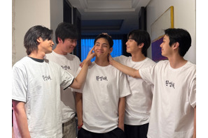 “まるで家族” パク・ソジュンを中心とした豪華仲良しグループ「ウガファミリー」のすべて！