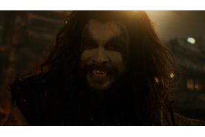 ジェイソン・モモア、ワイルドなオーラまとわせ登場！『スーパーガール』最新映像