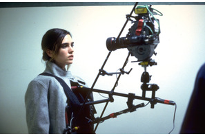 精神の崩壊を視覚的に体感！＜スノーリーカム＞を採用『レクイエム・フォー・ドリーム 4Kリマスター』本編映像＆メイキング写真