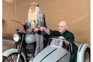 「奇跡の世界線」75歳コスプレイヤーが『ハリー・ポッター』ダンブルドアに!? ヴォルデモートと仲良くツーリングする姿に1.8万いいね