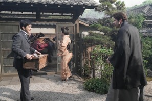 「ばけばけ」第93回あらすじ・場面写真　やっと現れた錦織を出迎えたトキとヘブンは、錦織の姿に驚く…2月11日放送