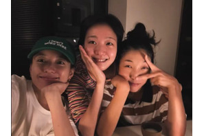 日韓の“ミューズ”たちが奇跡の集結！安藤サクラ、キム・ゴウン＆ハン・ヒョジュの「豪華3ショット」が話題【PHOTO】