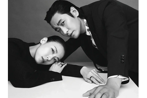 チュ・ジフン×ハ・ジウォンの魅惑的なツーショット…触れ合いながらも交わらぬ視線【PHOTO】