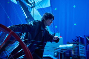 イ・ミンホが積み上げた“最強主人公”の説得力『全知的な読者の視点から』ワイヤーアクションに挑むメイキング写真独占入手