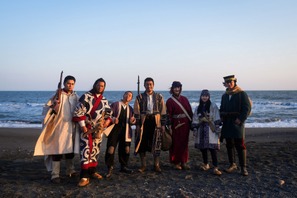 興収3.6億円！『ゴールデンカムイ 網走監獄襲撃編』山崎賢人＆山田杏奈らオフショット公開