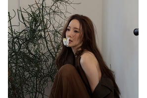 パク・ミニョン、究極のスリムボディに目が釘付け「骨が浮き出てる…」【PHOTO】