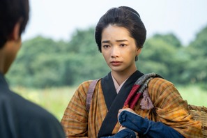 「風、薫る」第1回あらすじ・場面写真　一ノ瀬りん（見上愛）のもとに、ある日、幼なじみの虎太郎（小林虎之介）から思いもよらない知らせが…3月30日放送